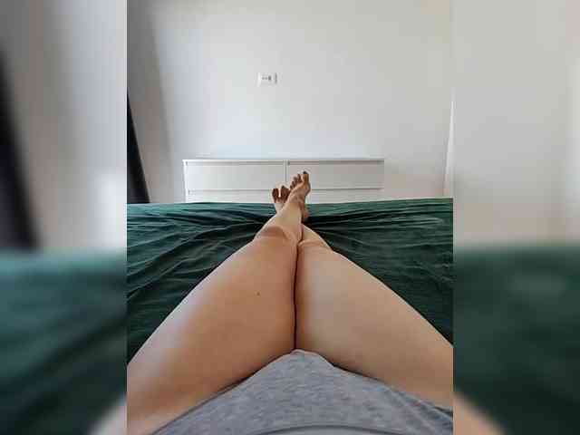 Julli21 webcam