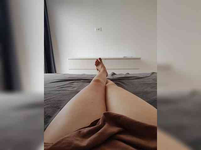 Julli21 webcam
