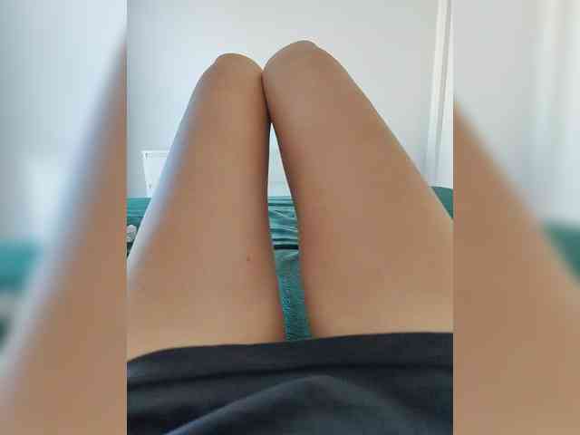 Julli21 webcam