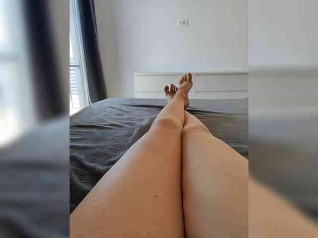 Julli21 webcam