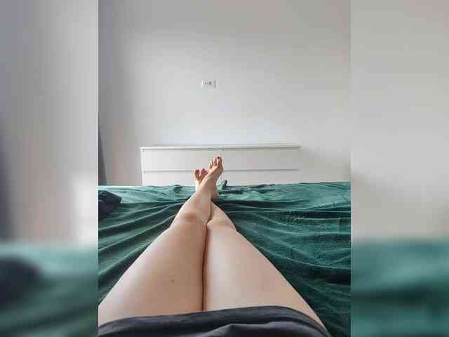 Julli21 webcam