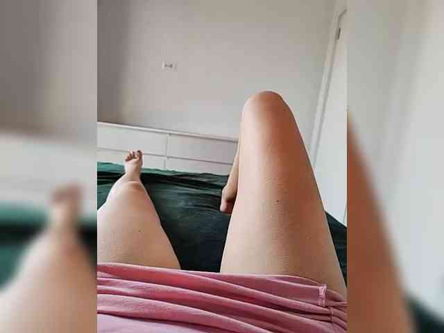 Julli21 webcam