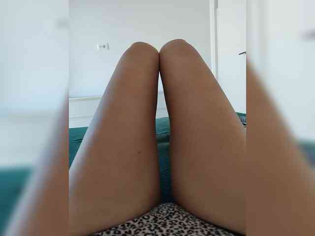 Julli21 webcam