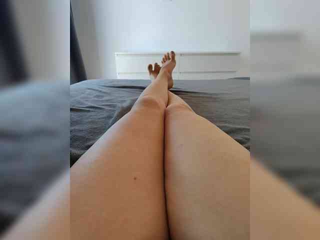 Julli21 webcam