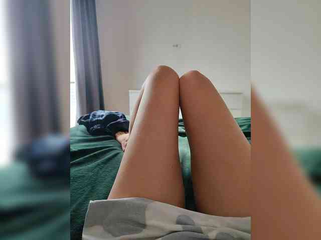 Julli21 webcam