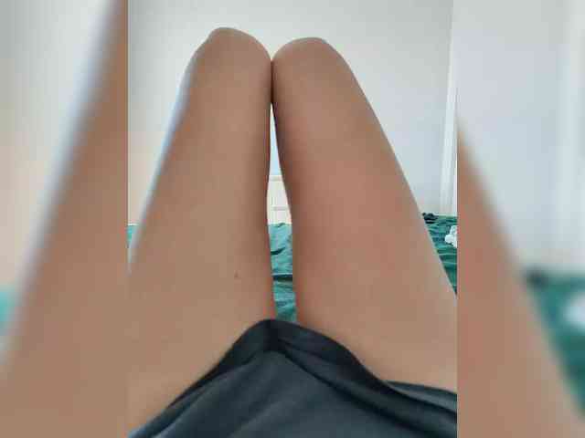 Julli21 webcam