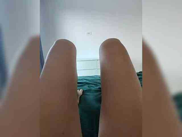 Julli21 webcam