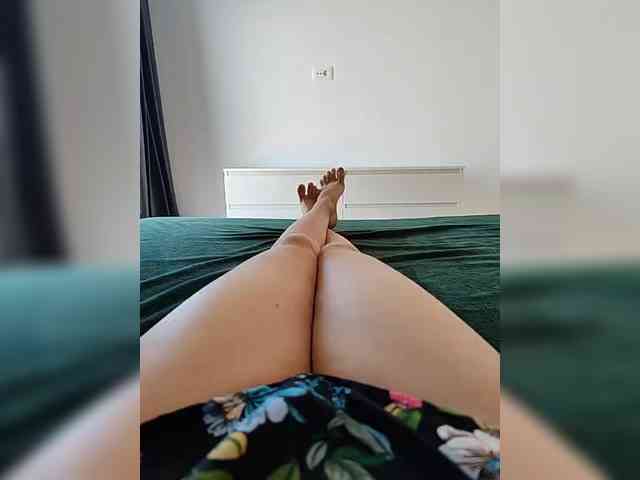 Julli21 webcam