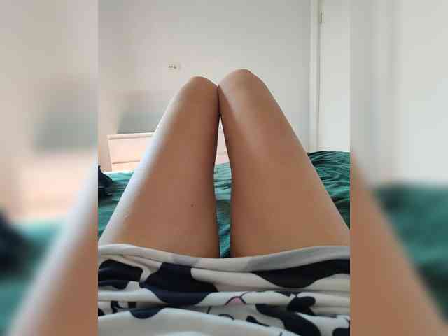 Julli21 webcam
