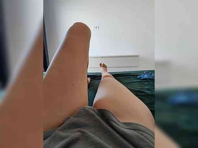 Julli21 webcam