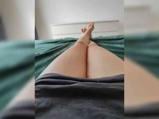 Julli21 webcam