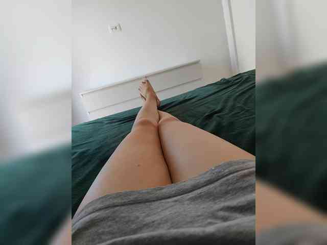 Julli21 webcam