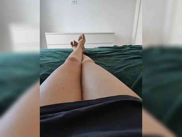 Julli21 webcam