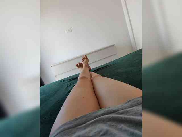 Julli21 webcam