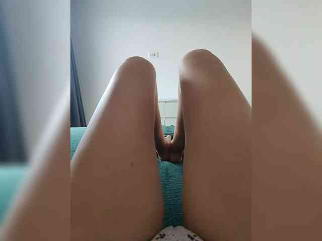 Julli21 webcam