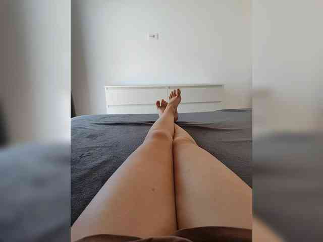 Julli21 webcam