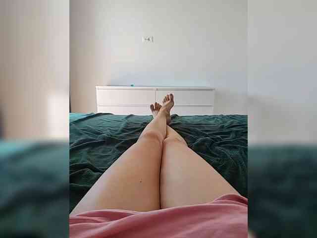 Julli21 webcam