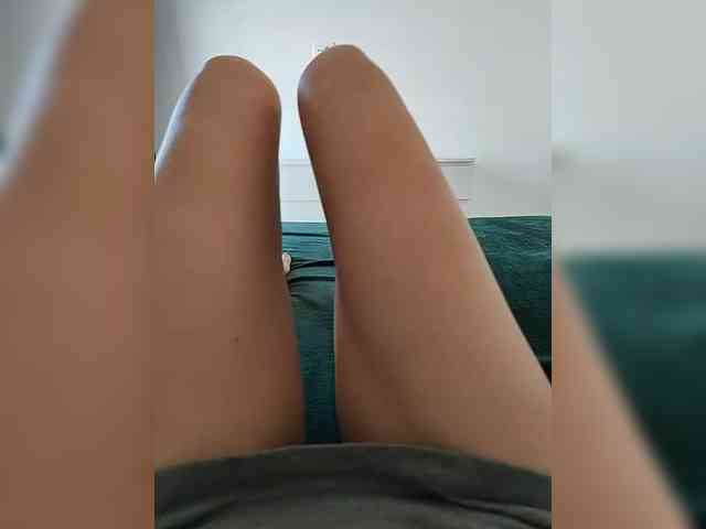 Julli21 webcam