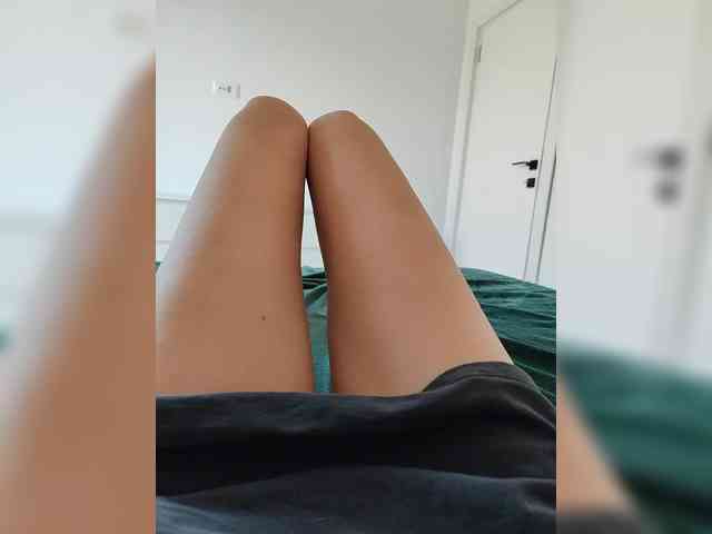Julli21 webcam