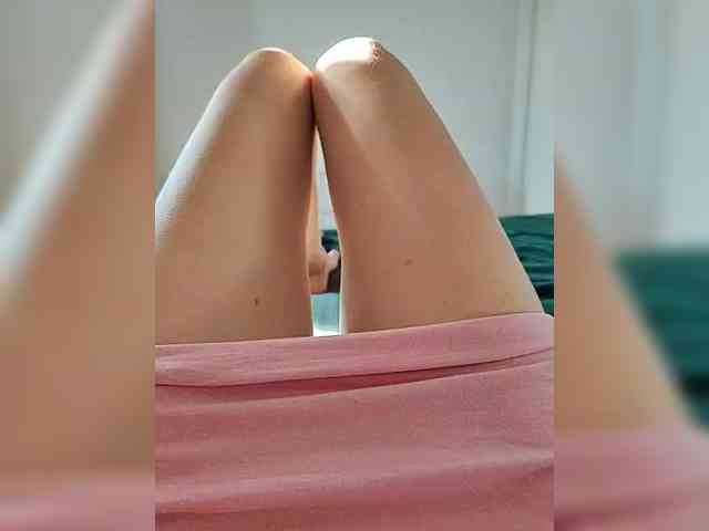 Julli21 webcam