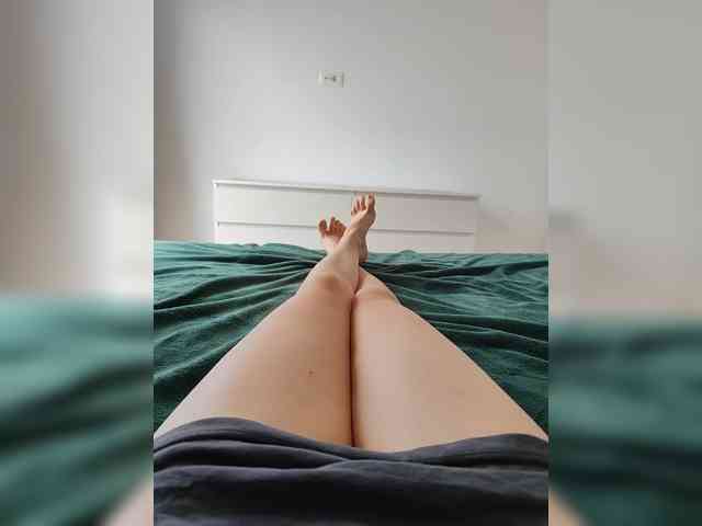 Julli21 webcam