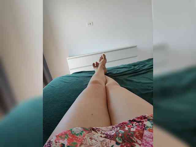 Julli21 webcam