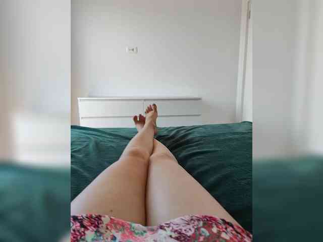 Julli21 webcam