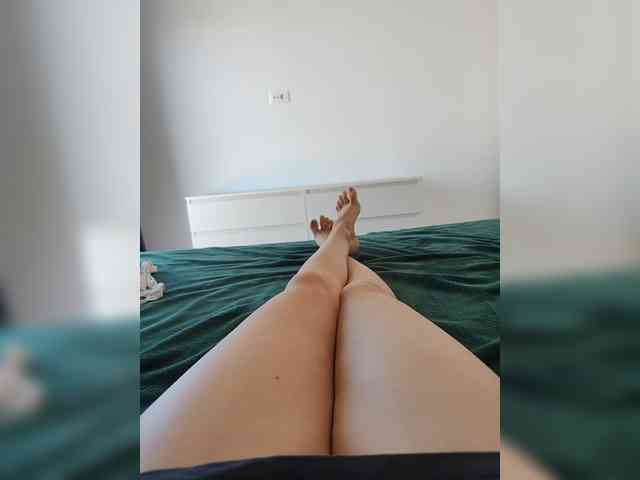 Julli21 webcam