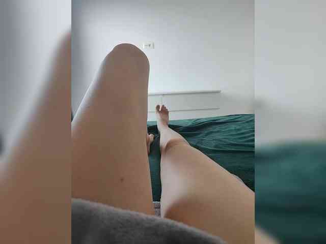 Julli21 webcam