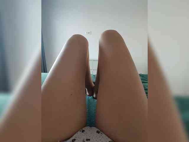 Julli21 webcam