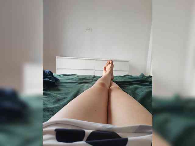 Julli21 webcam