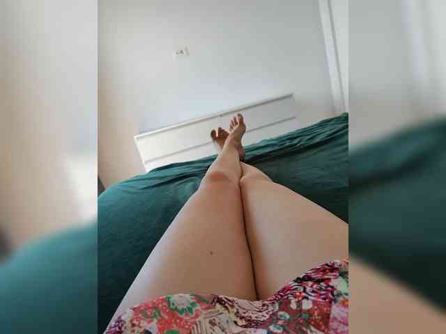 Julli21 webcam