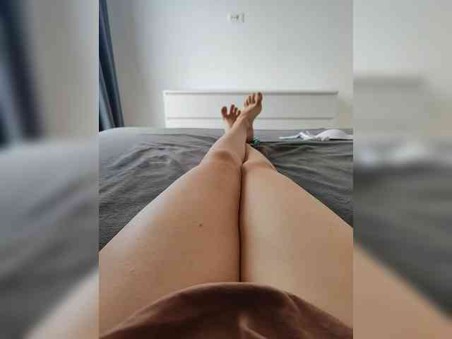 Julli21 webcam