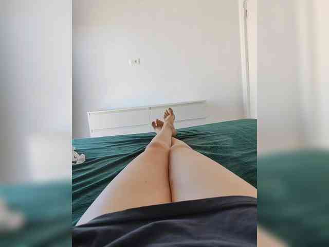 Julli21 webcam