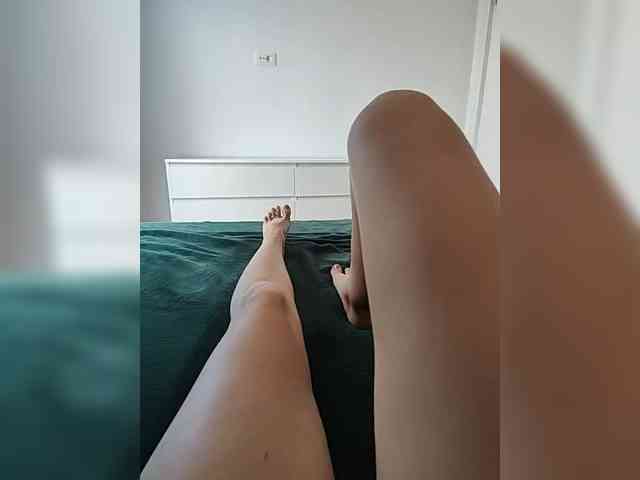 Julli21 webcam