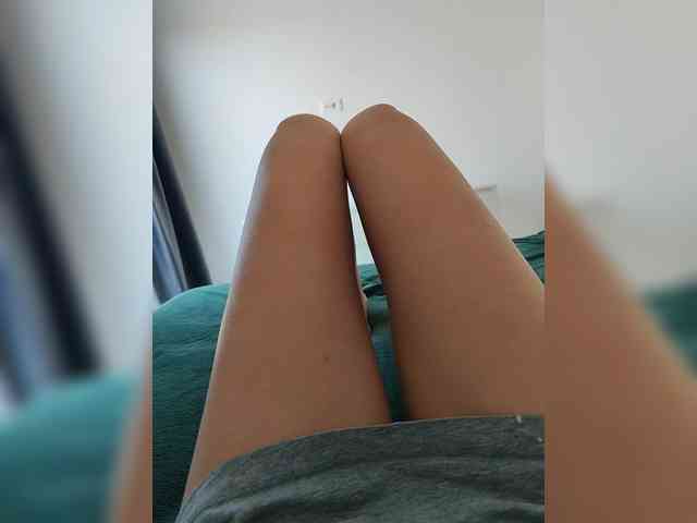 Julli21 webcam