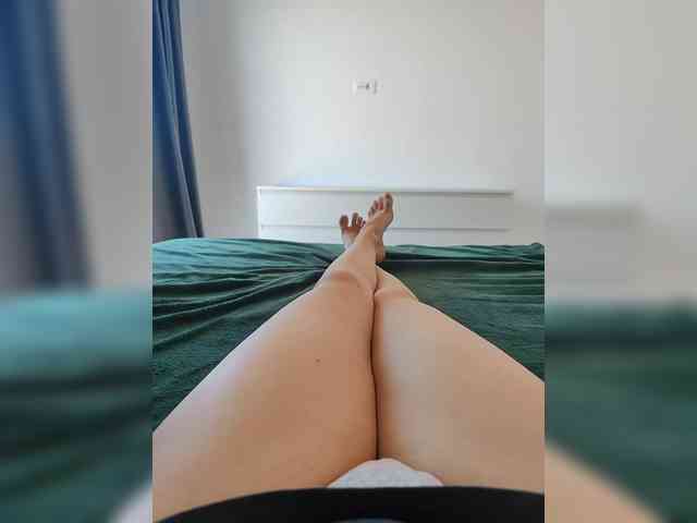 Julli21 webcam
