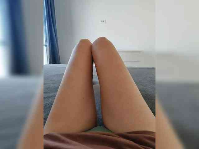 Julli21 webcam
