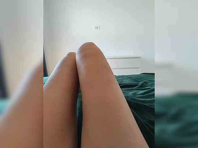 Julli21 webcam