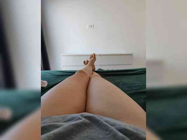 Julli21 webcam