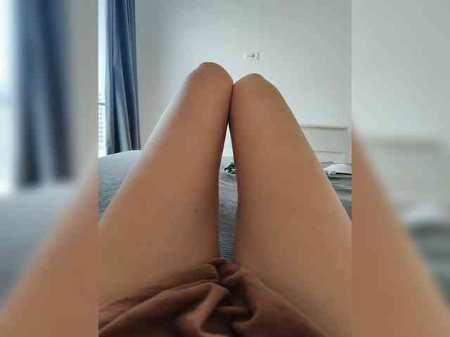 Julli21 webcam
