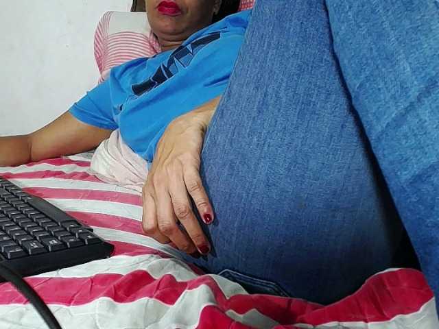 alondra_groot webcam bongacams model stream image