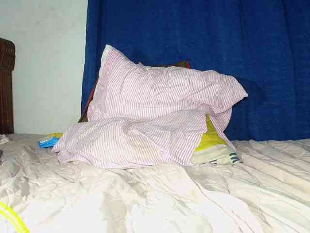 alondra_groot webcam