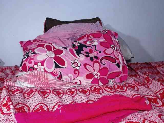 alondra_groot webcam