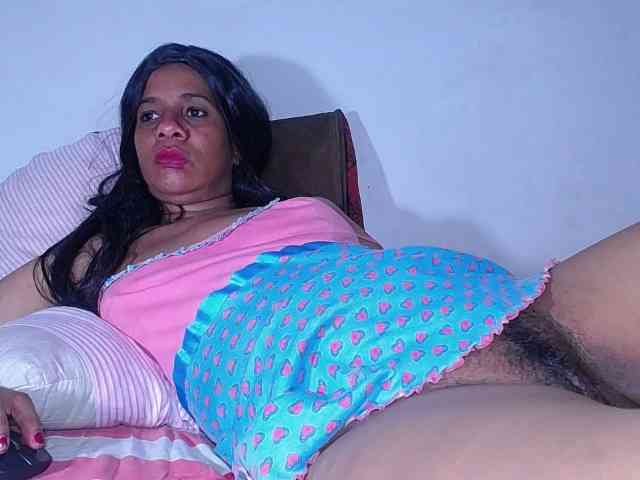 alondra_groot webcam