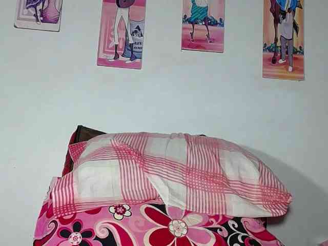 alondra_groot webcam