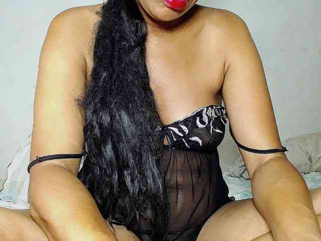 alondra_groot webcam