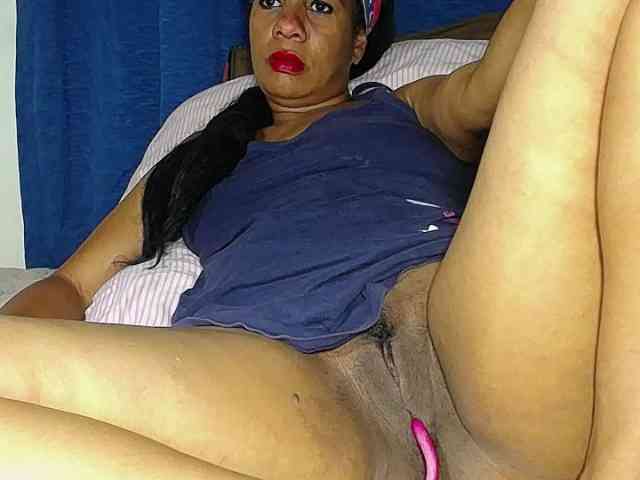 alondra_groot webcam