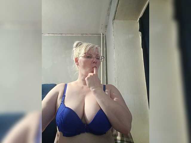 Sweetie454's BongaCams show and profile