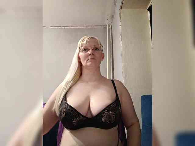 Sweetie454 webcam